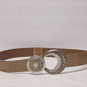 Coldwater Creek Celestial Round moon HOOK belt Tan Distressed Leather S/M Boho